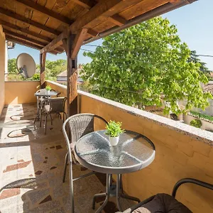 Casa Viktoria With Private Garden And Bbq Ferienhaus Kosinozici